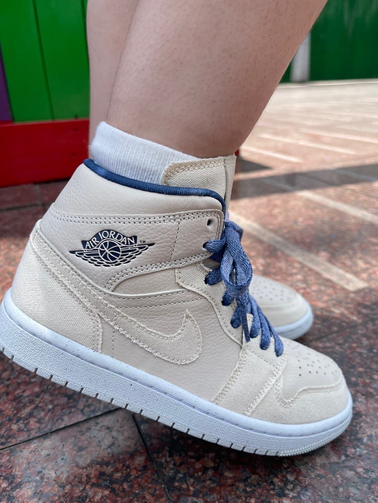 Jordan Air Jordan 1 mid se "sanddrift" - фото покупателя Павел