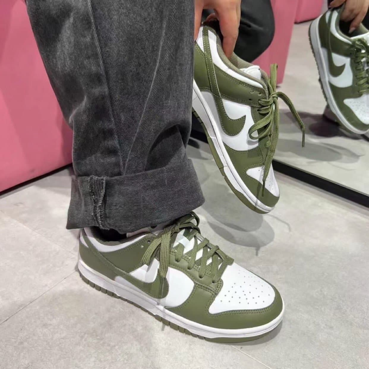 Nike Dunk "Medium Olive" - фото покупателя Валерий