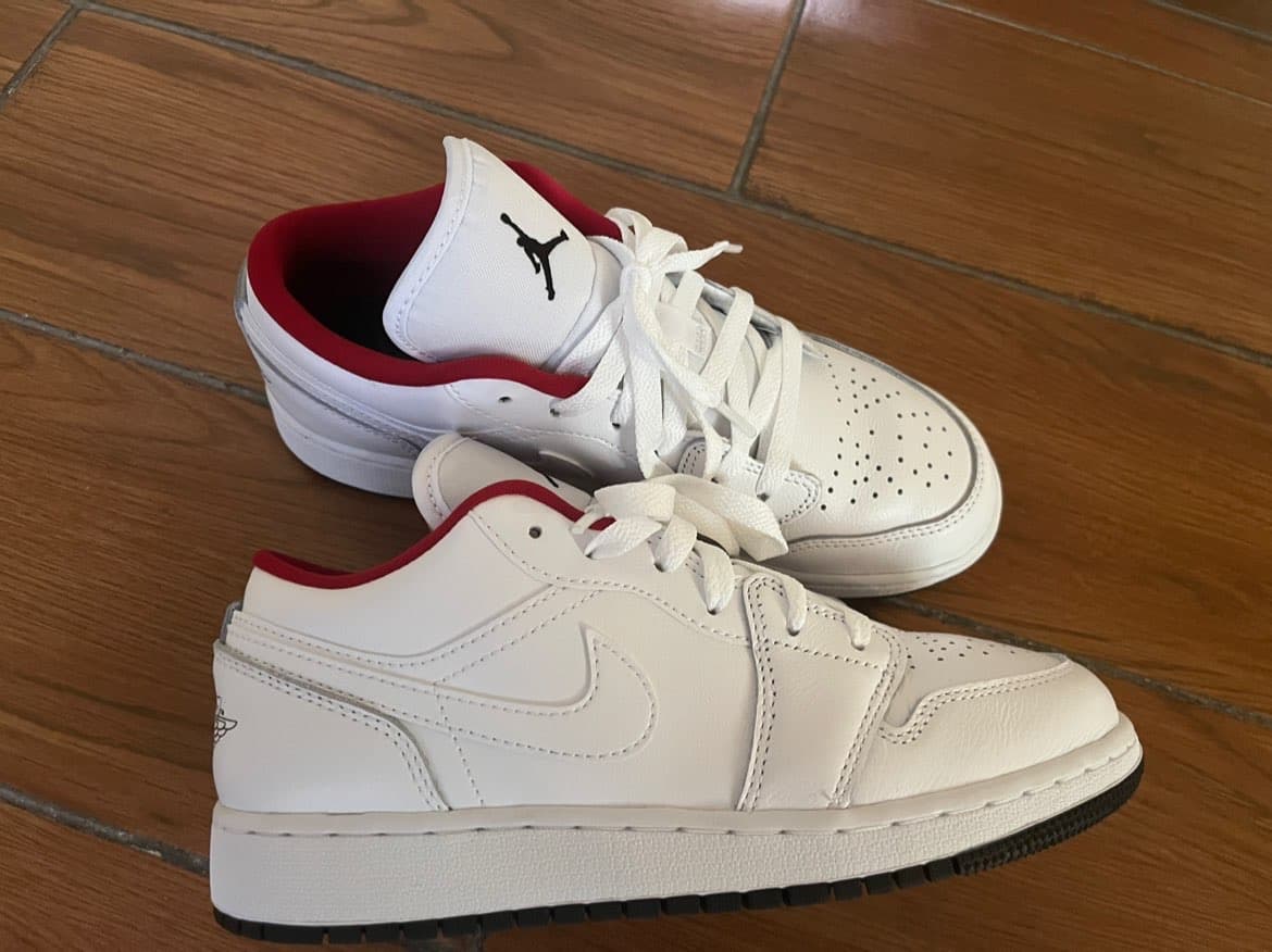 Jordan Air Jordan 1 Low GS "White Gym Red" - фото покупателя Лариса
