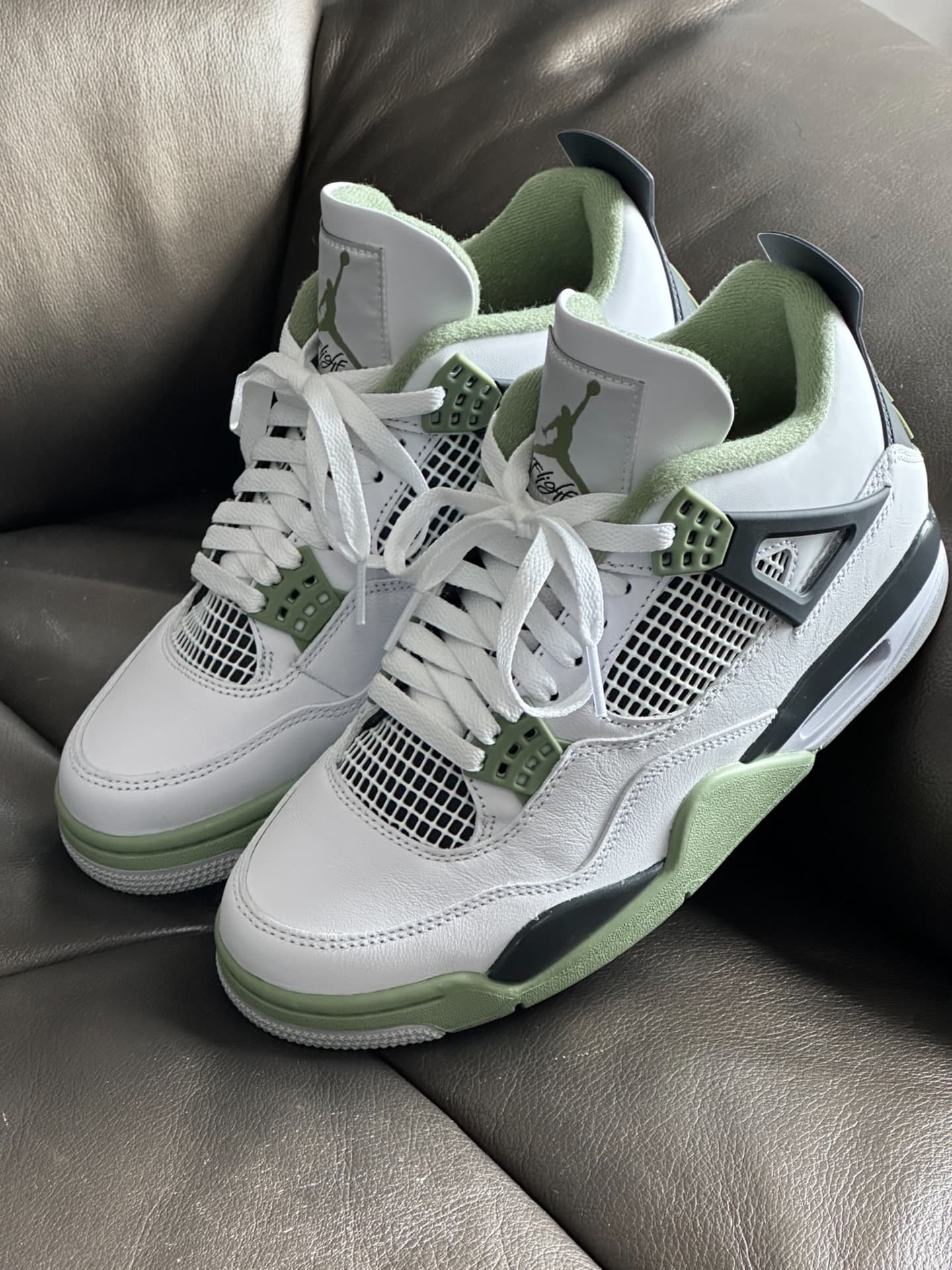 Jordan Air Jordan 4 "Oil Green" - фото покупателя Денис