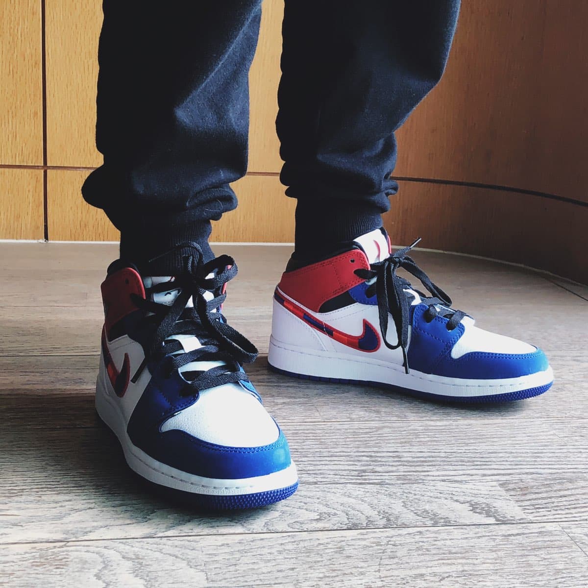 Jordan Air Jordan 1 Mid Se - фото покупателя Валентин