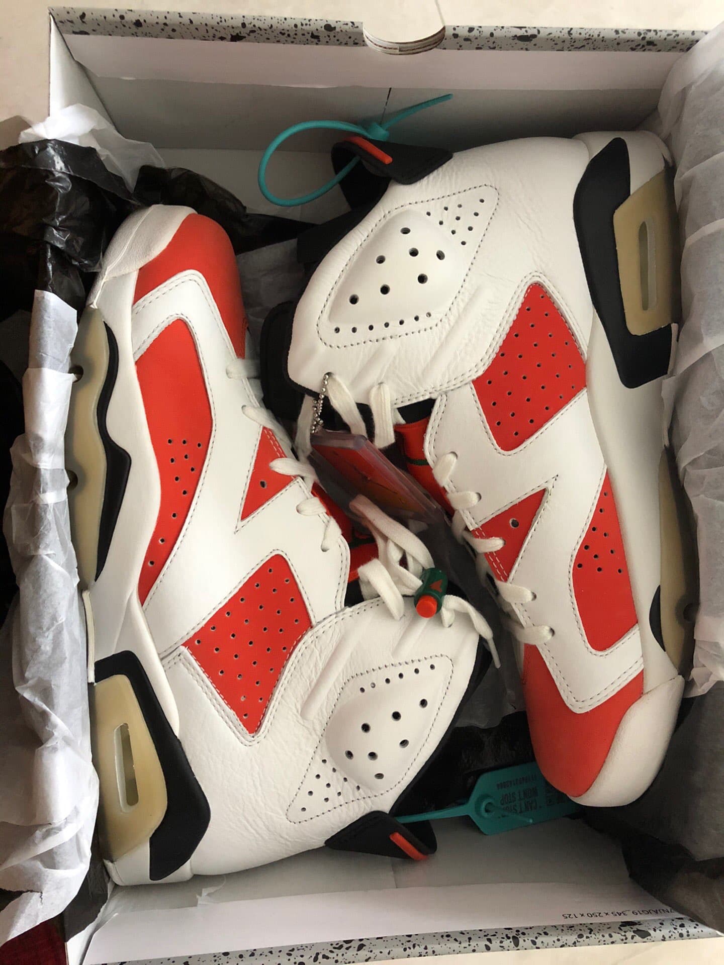 Jordan Air Jordan 6 Retro Gatorade Like Mike - фото покупателя Юрий