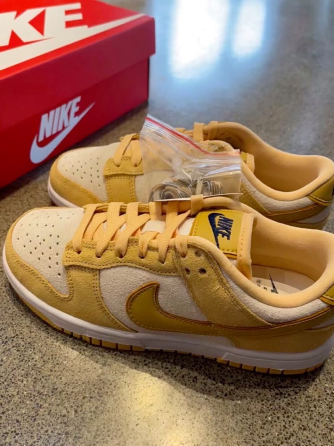 Nike Dunk "Gold Suede" Q - фото покупателя Тоня