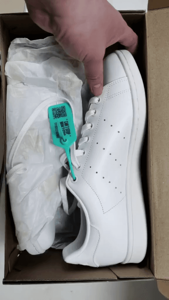 adidas originals STAN SMITH - photo of buyer Петр