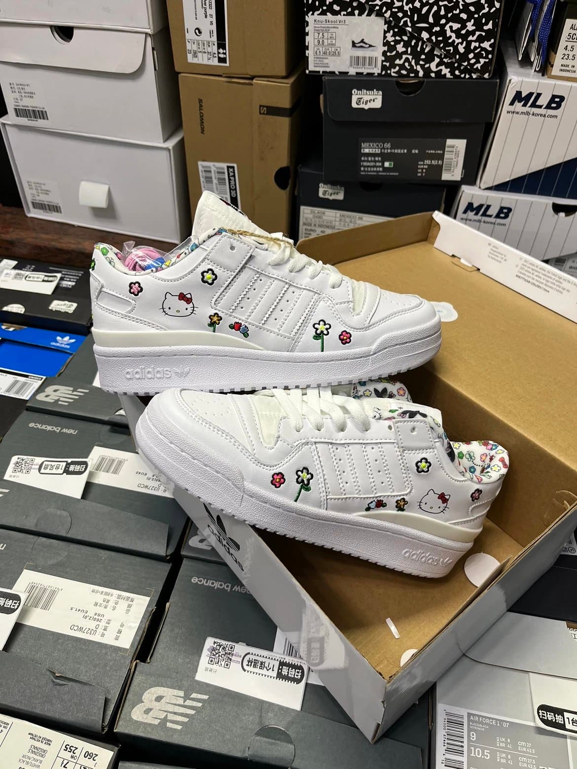 Hello Kitty/ x adidas originals FORUM - фото покупателя Оксана