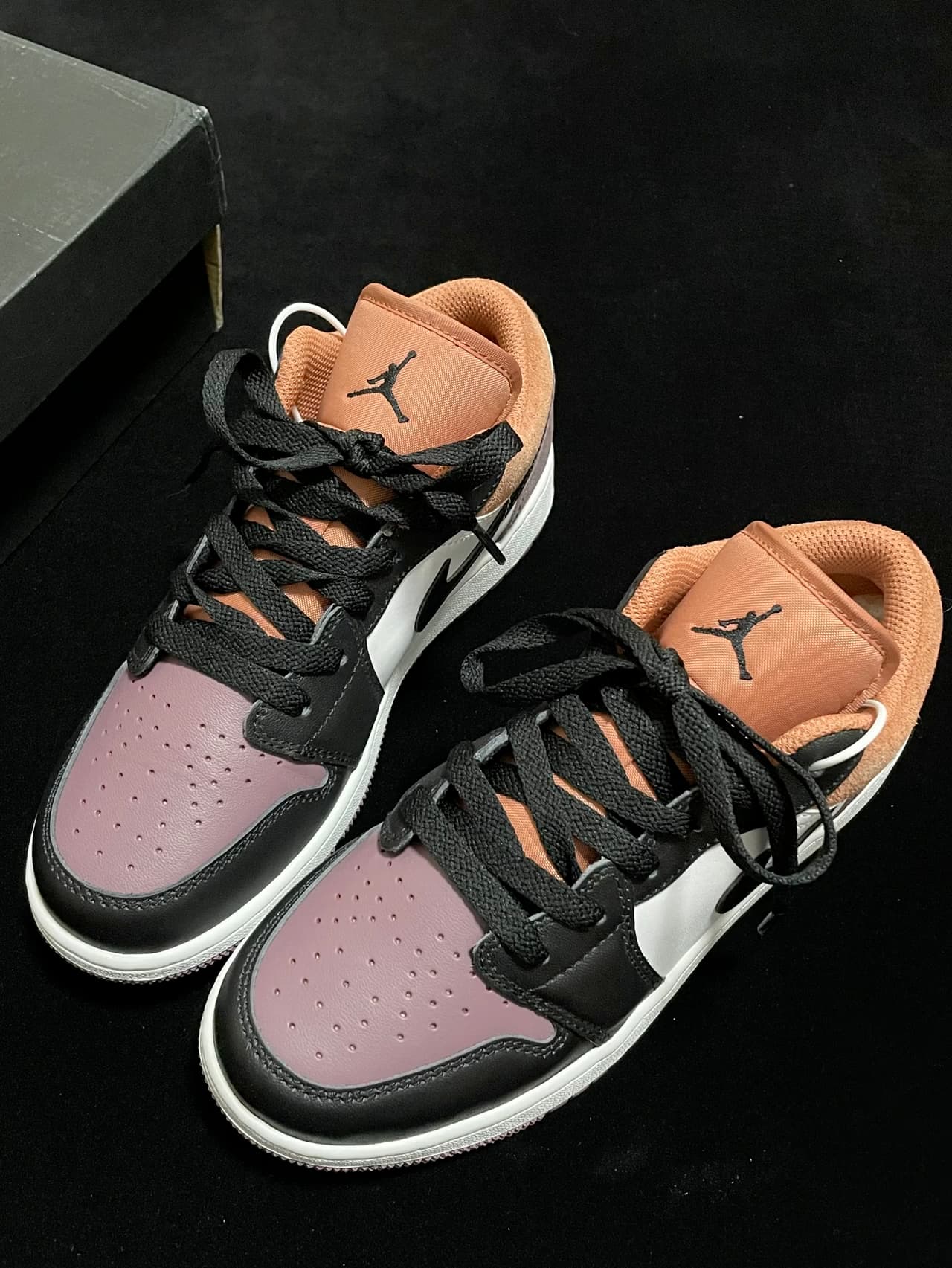 Jordan Air Jordan 1 Low Se - фото покупателя Влад