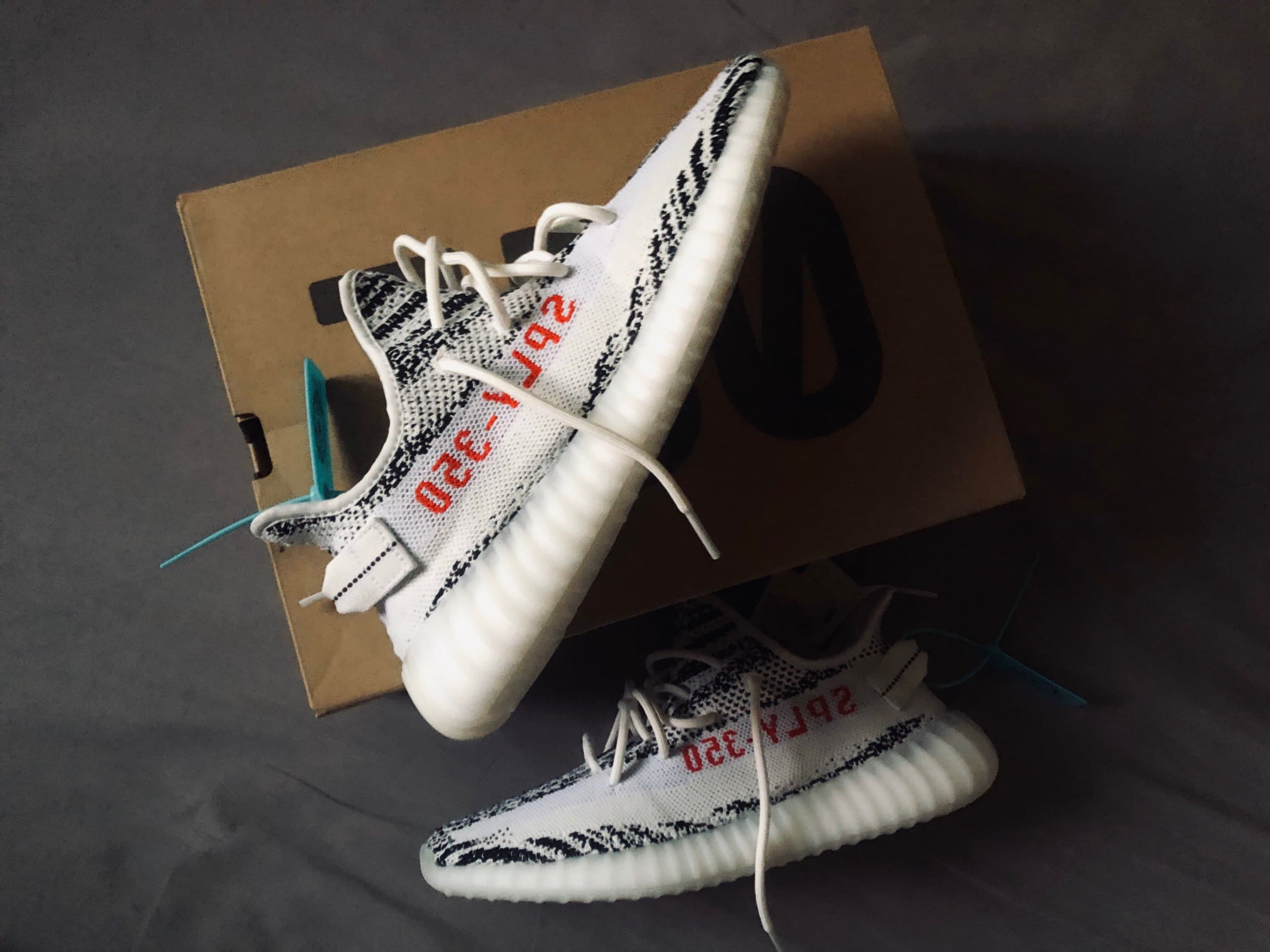 adidas originals Yeezy Boost 350 V2 "zebra" 2019 - photo of buyer Миша