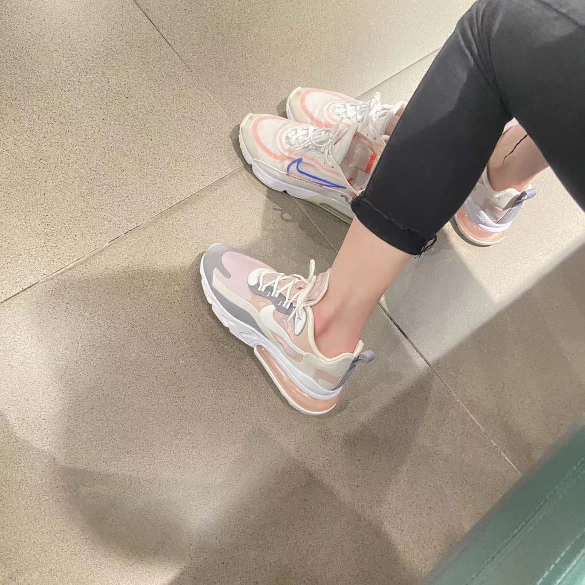Nike Air Max 270 React Plum Chalk Stone Mauve - фото покупателя Ирина