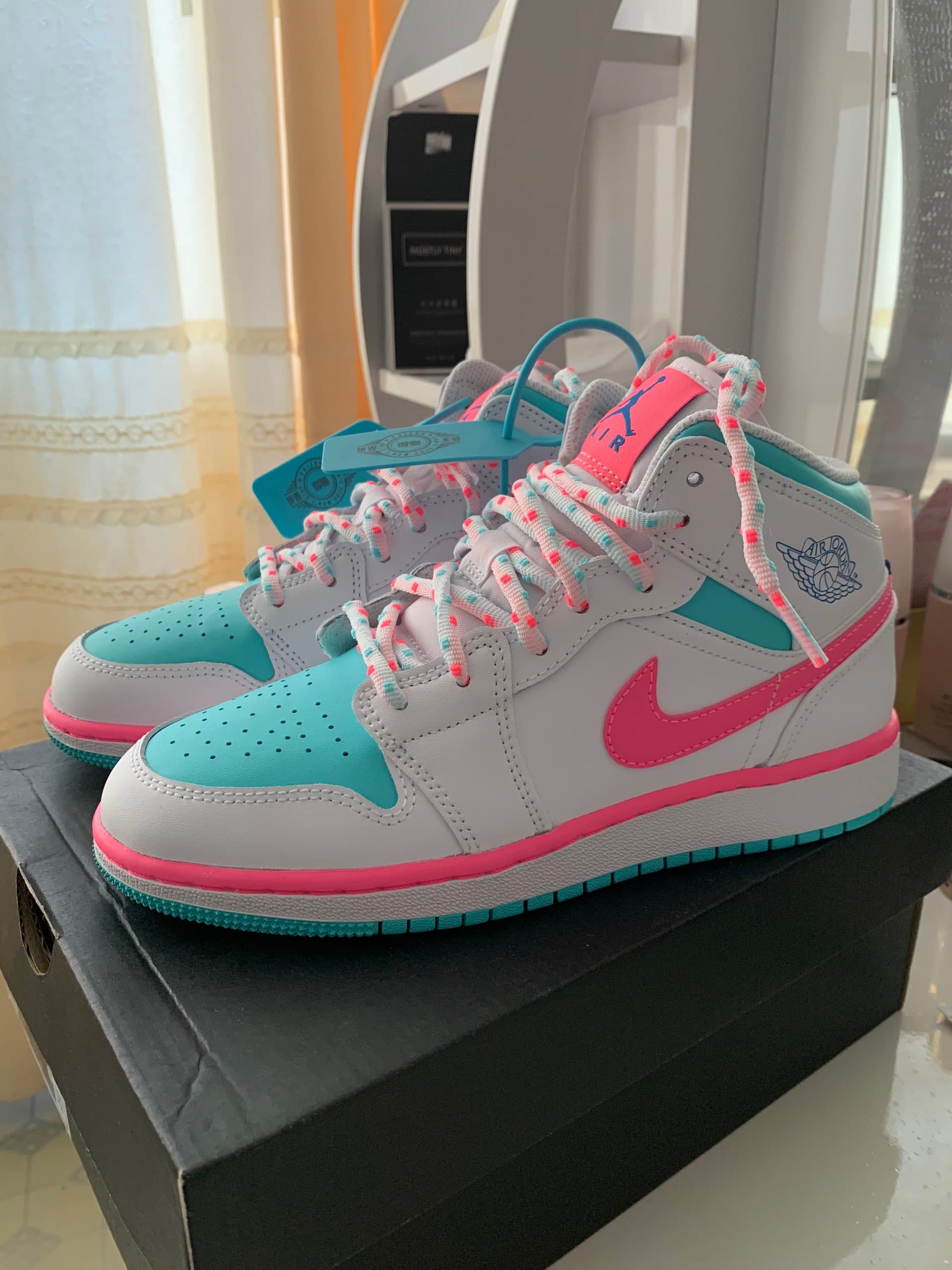 Jordan Air Jordan 1 Mid Digital Pink - фото покупателя Елена