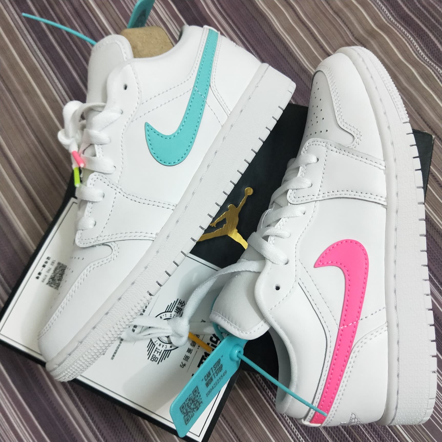 Jordan Air Jordan 1 Low GS "Multicolor Swoosh" - фото покупателя Нина