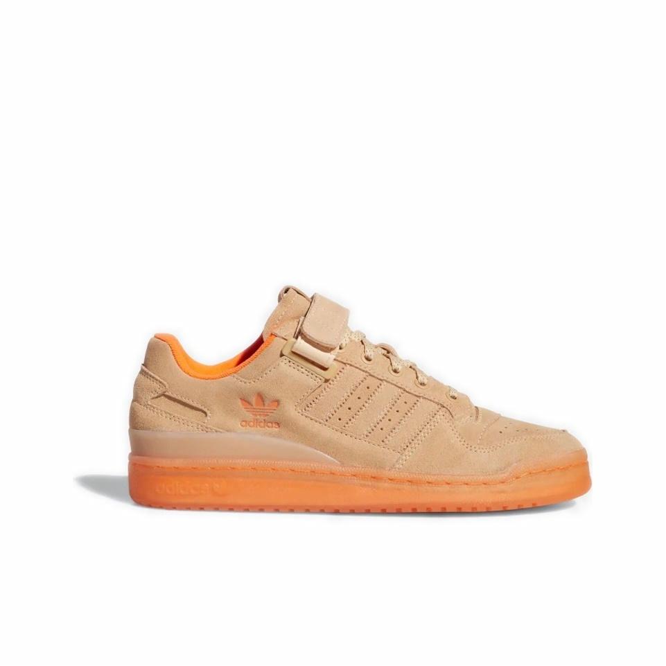 Vic Loyd x adidas originals FORUM Low "Chicago Works Harder" - вид с внутренней стороны