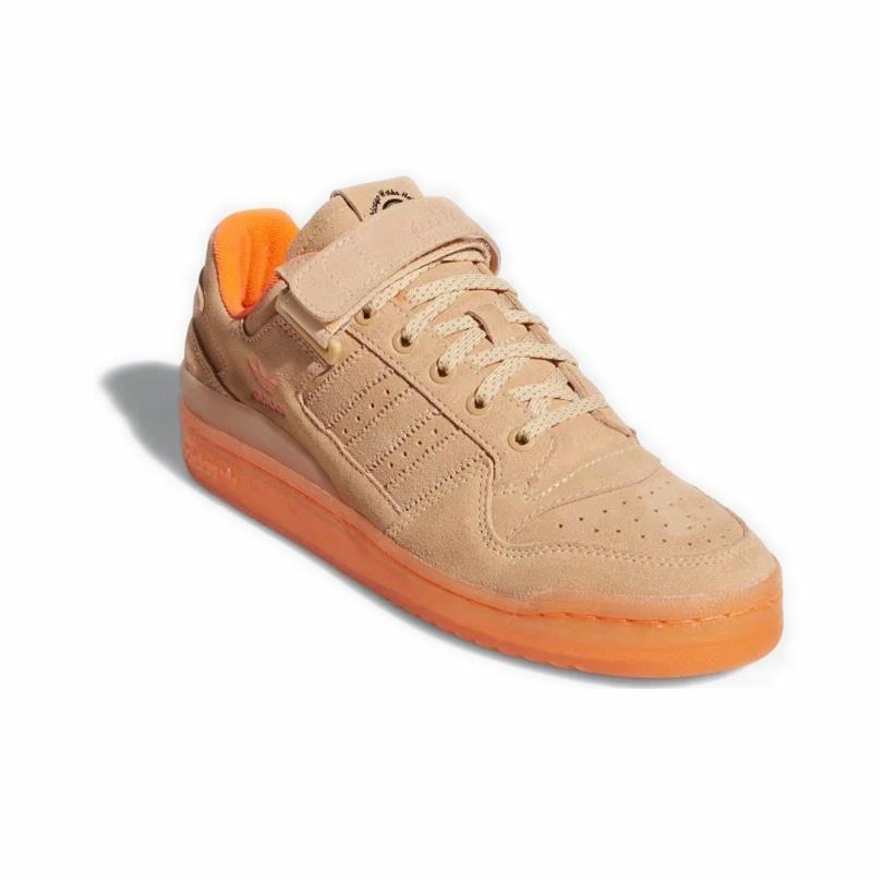 Vic Loyd x adidas originals FORUM Low "Chicago Works Harder" - вид спереди