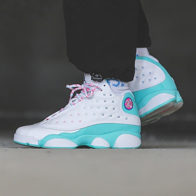 Jordan Air Jordan 13 Aurora Green - вид сзади