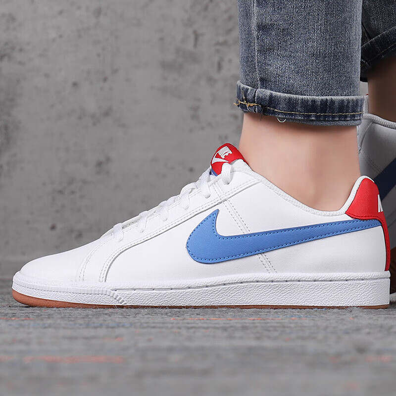 Nike Court Royale - вид с внутренней стороны