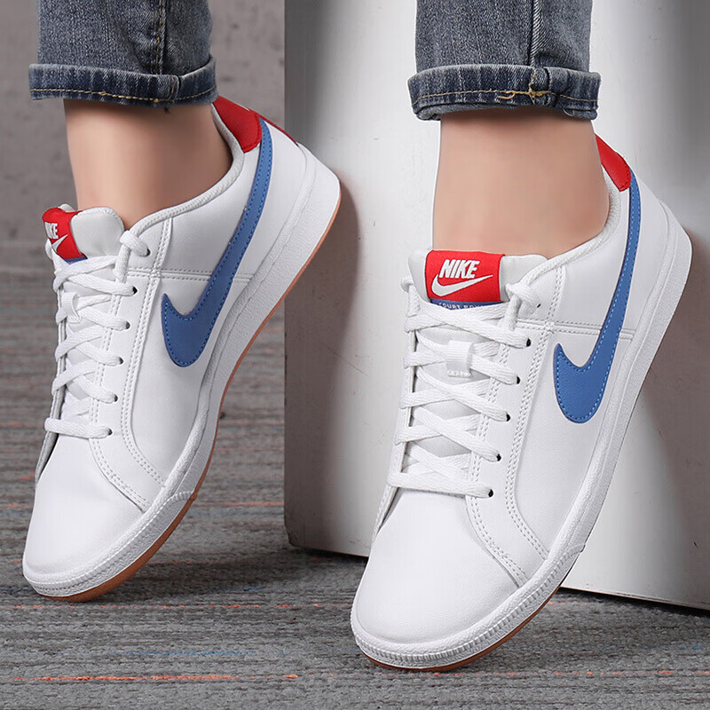 Nike Court Royale - вид спереди