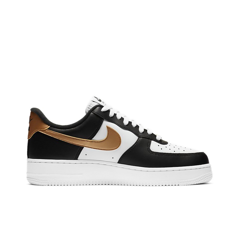 Nike Air Force 1 07 - view from the inside
