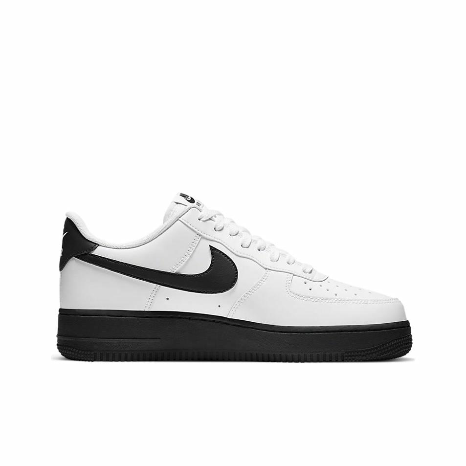 Nike Air Force 1 Low 'White Black Sole' - вид с внутренней стороны