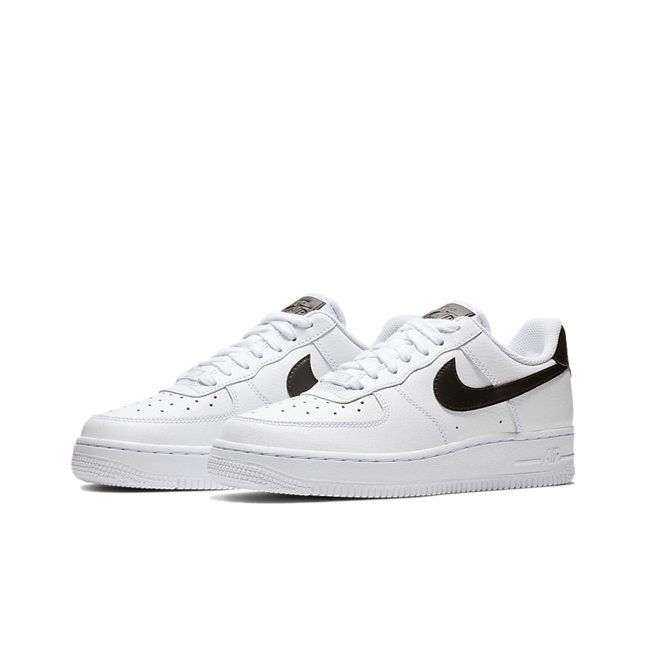 Nike Air Force 1 '07 - front view