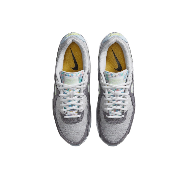 Nike Air Max 90 - вид сзади