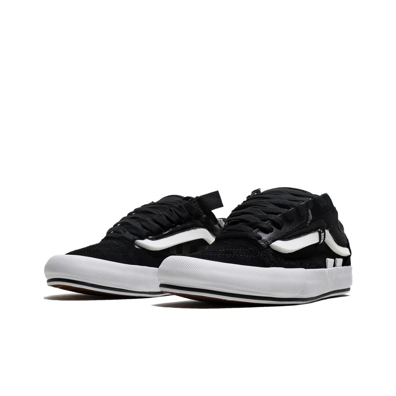Vans Old Skool SK8-Low Black White - вид спереди