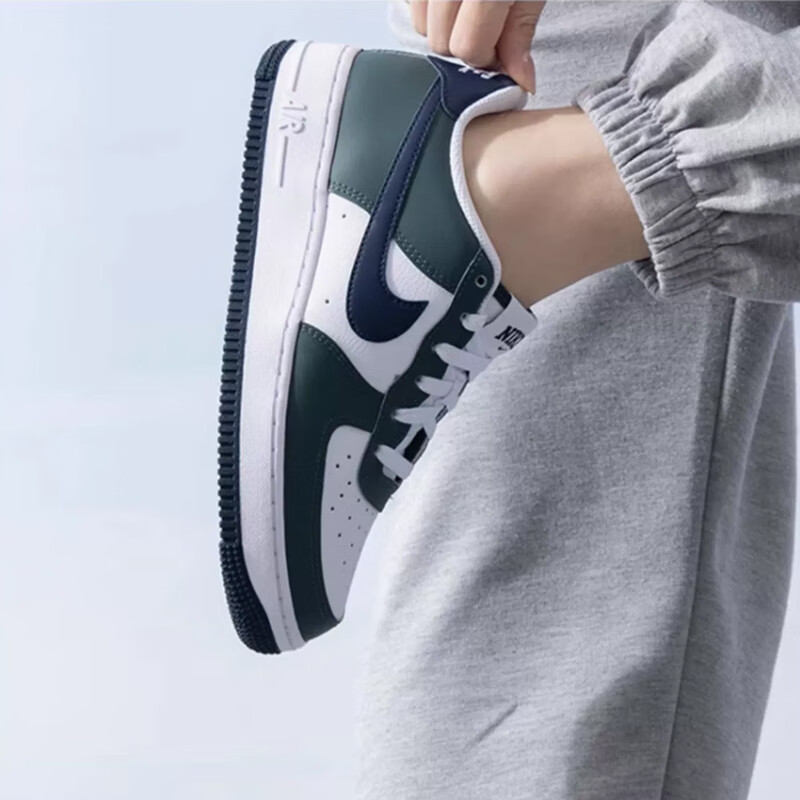 Nike Air Force 1 Low 'Vintage Green Obsidian' - вид сзади
