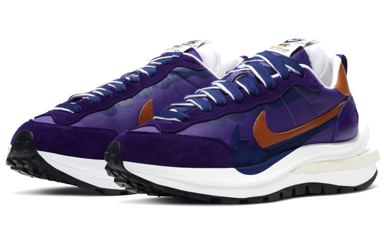 Sacai x Nike VaporWaffle dark iris - вид спереди