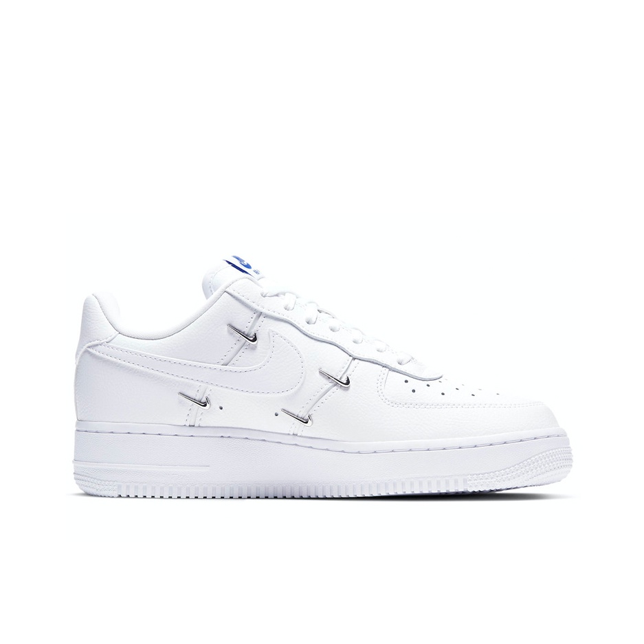 Nike Air Force 1 07 LX "Chrome Luxe" - вид с внутренней стороны
