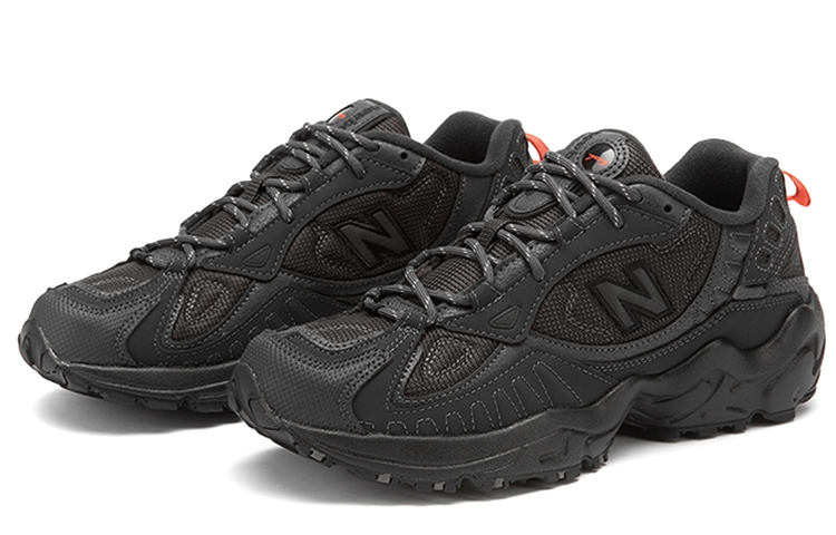 New Balance 703 Black (полнота: D) - вид спереди