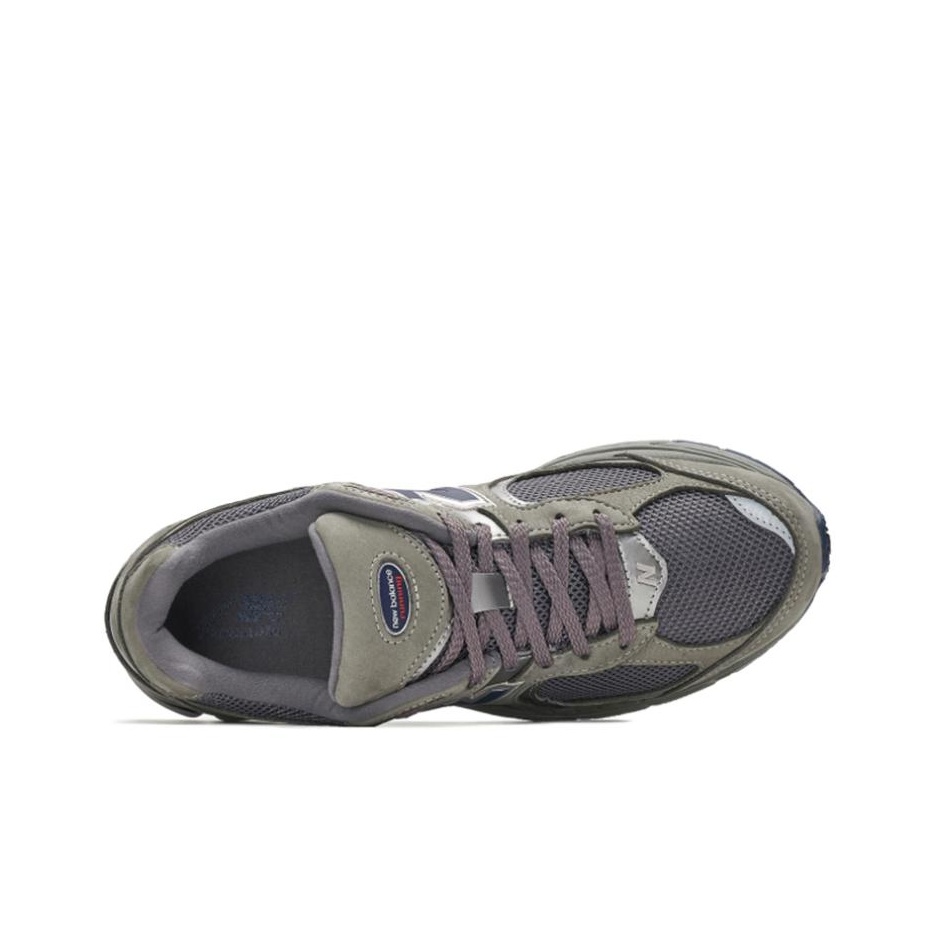 New Balance NB 2002R (полнота: D) - вид спереди