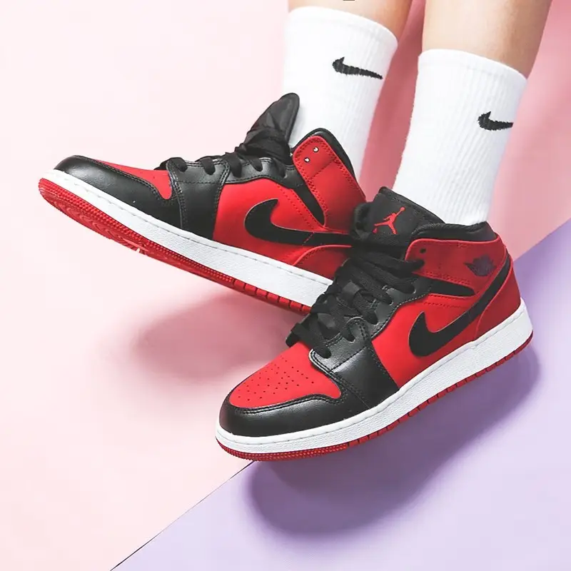 Jordan Air Jordan 1 Retro Mid GS Gym Red - вид спереди