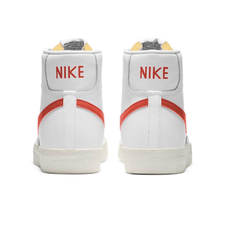 Nike Blazer Mid 77 VNTG White Mantra Orange Sail Grey - вид сзади