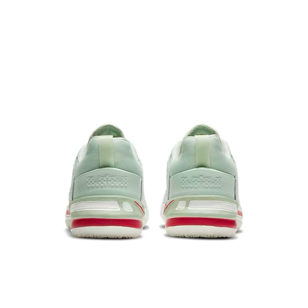 Nike Lebron 18 NRG - подошва