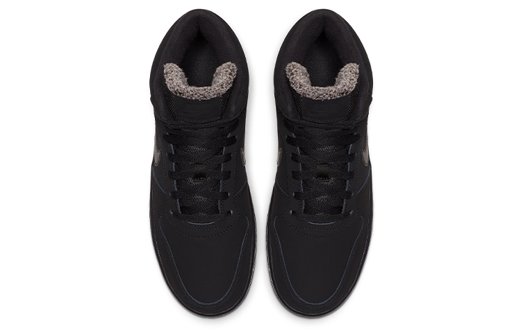 Nike EBERNON Black - вид сзади