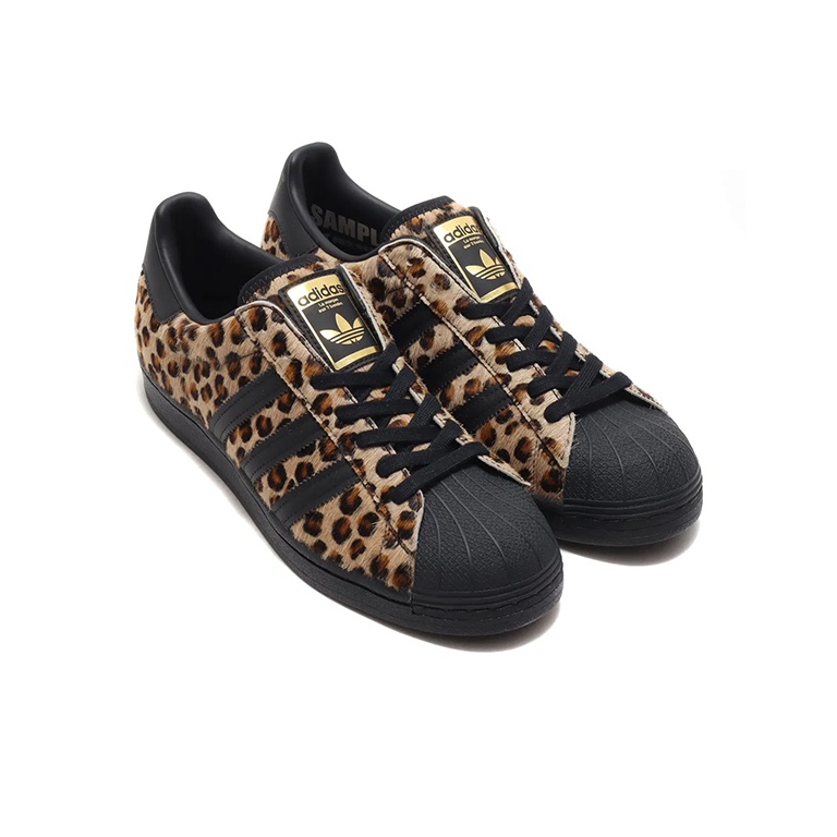 atmos x adidas originals Superstar "Animal Pack" - вид спереди