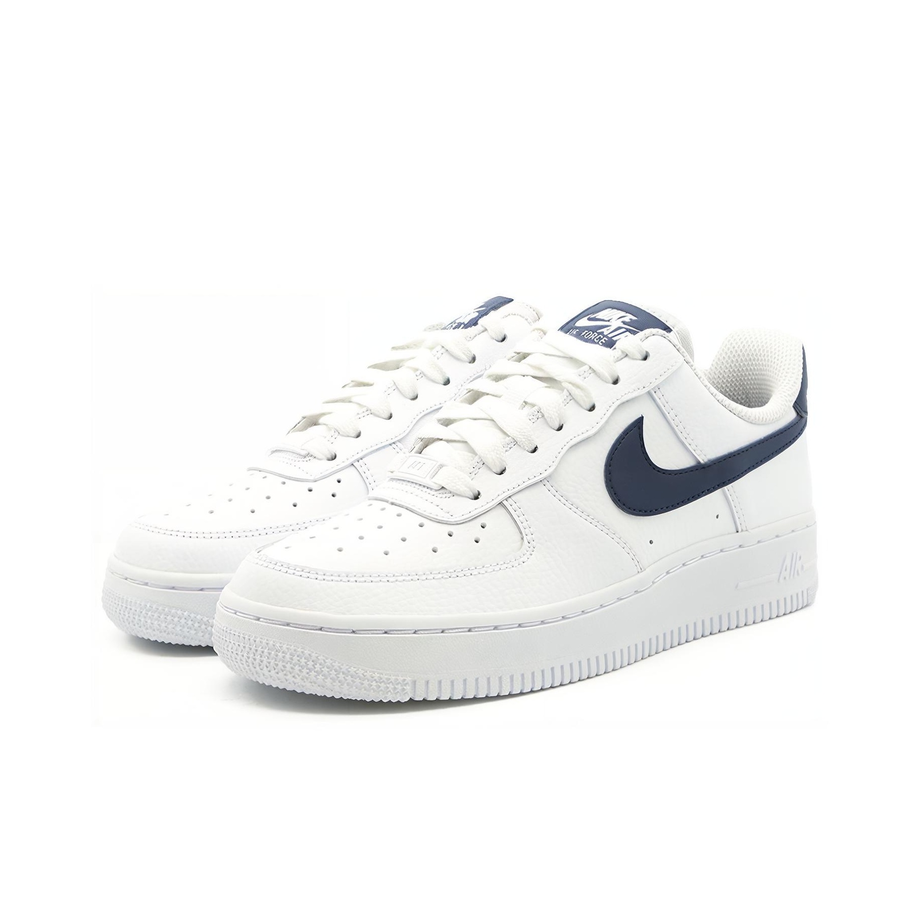 Nike Air Force 1 07 - front view