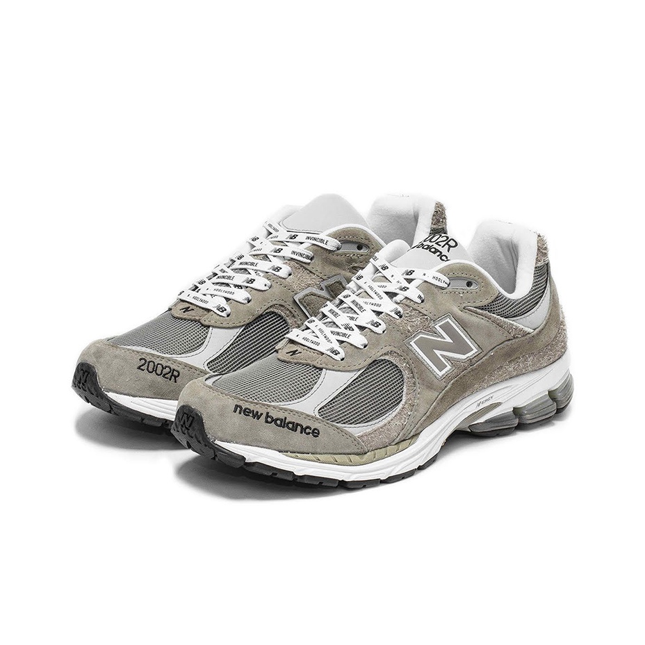 N.HOOLYWOOD x Invincible x New Balance NB 2002R (полнота: D) - вид спереди