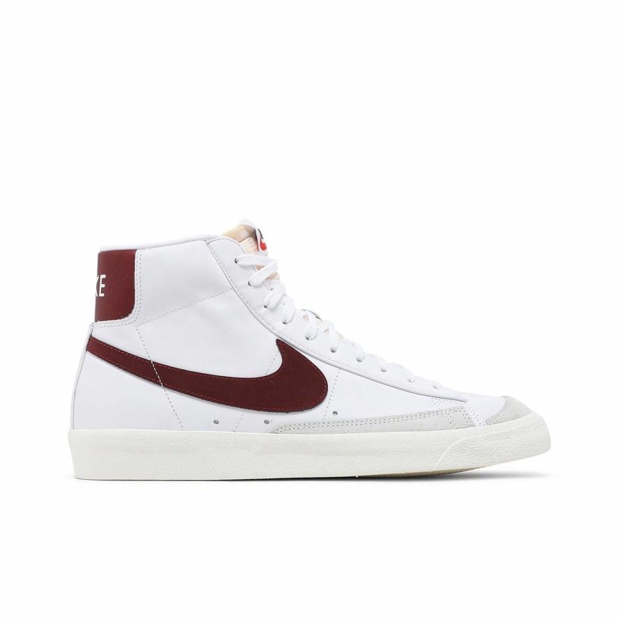 Nike Blazer Mid '77 Vintage White/Team Red - вид с внутренней стороны