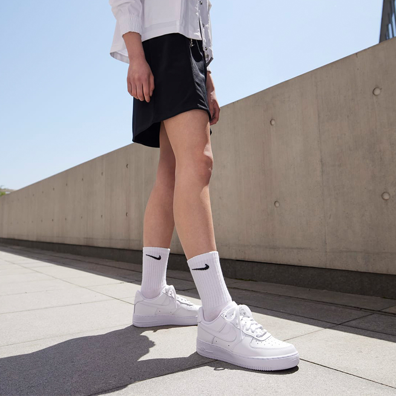 Nike Air Force 1 "Triple White" - вид 8