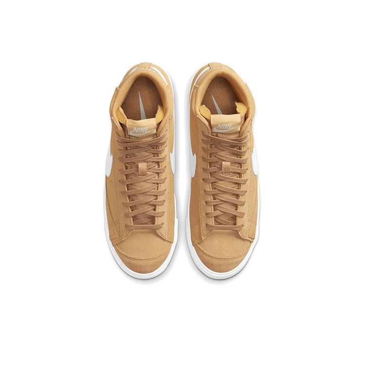 Nike Blazer 77 "Wheat Suede" - вид сзади