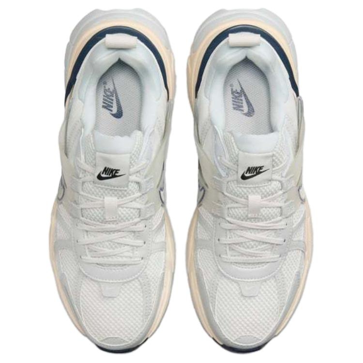Nike V2K Run 'Platinum Tint' - вид сзади