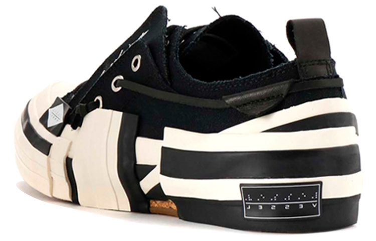 Yohji Yamamoto x xVESSEL - вид спереди