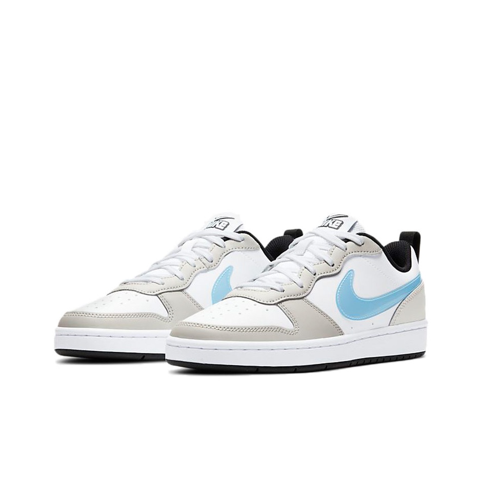 Nike Court Borough - вид спереди