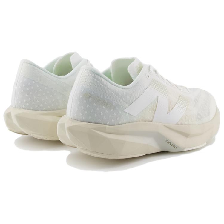New Balance FuelCell Rebel V4 Off-white (полнота: D) - вид с внутренней стороны