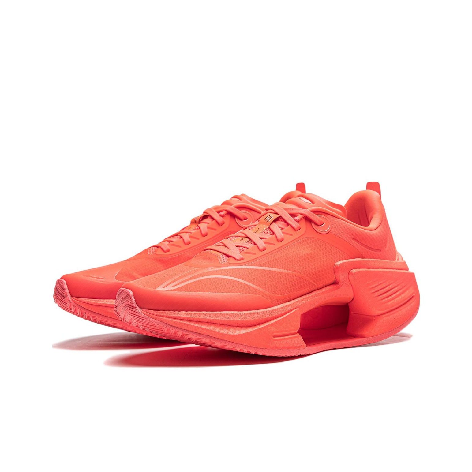 Li-Ning Shadow 3 ESSENTIAL - front view