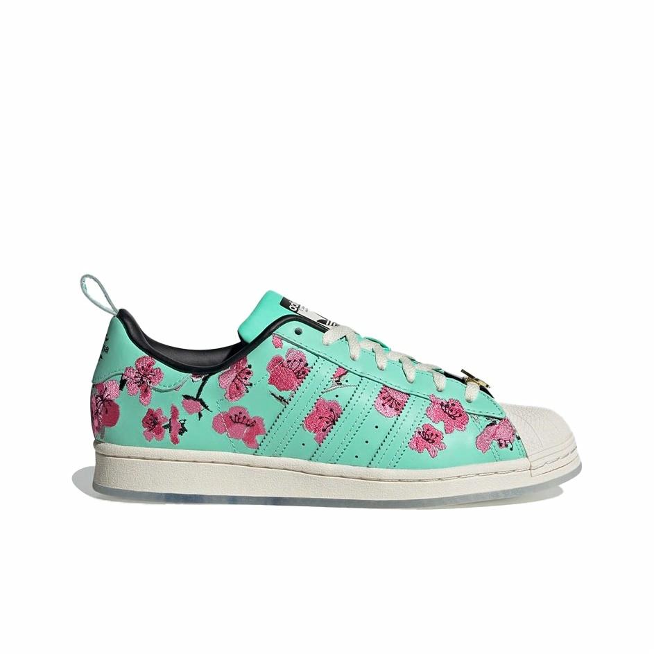 AriZona Iced Tea x adidas originals SUPERSTAR - view from the inside