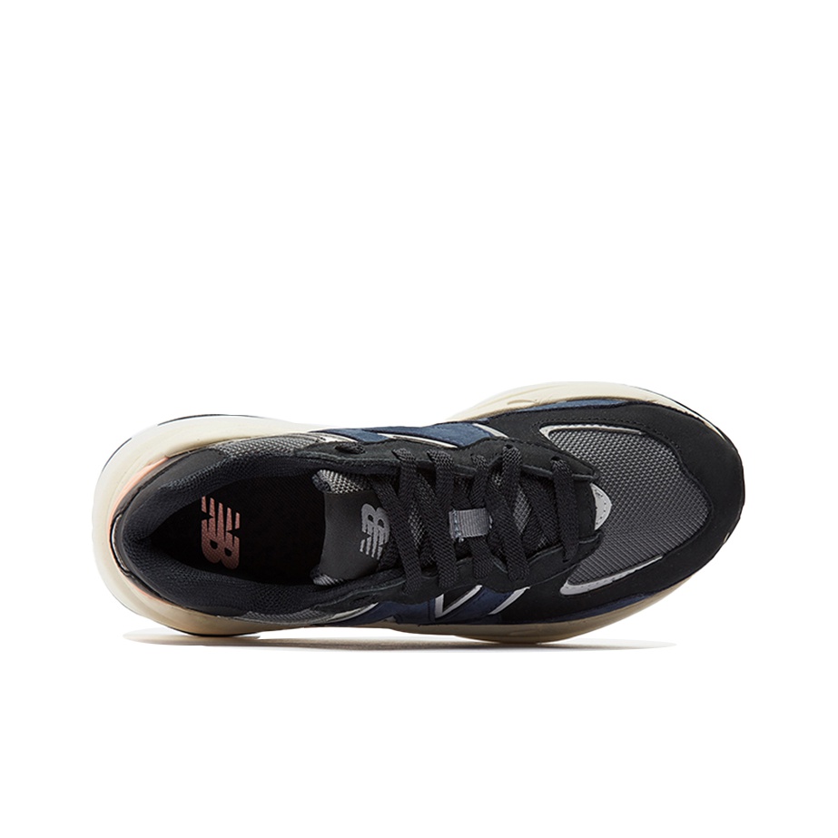 New Balance 57/40 Black Navy (полнота: B) - вид сзади