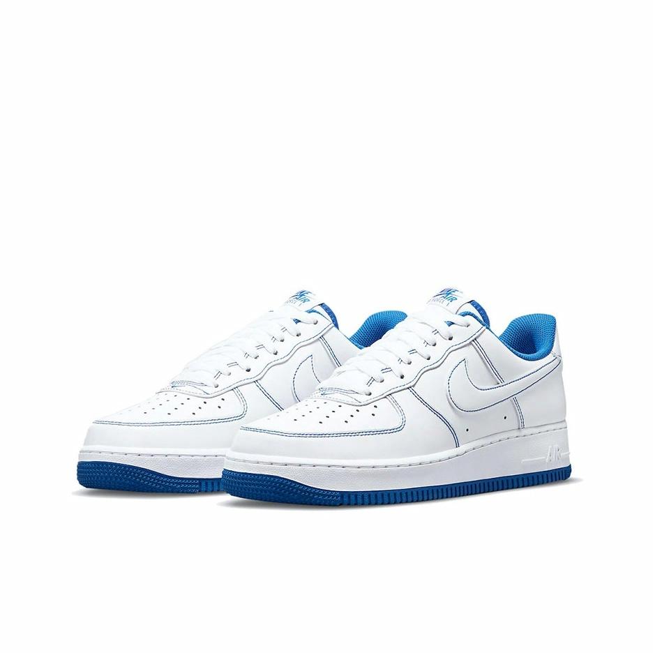 Nike Air Force 1 '07 'Contrast Stitch - White Game Royal' - вид спереди