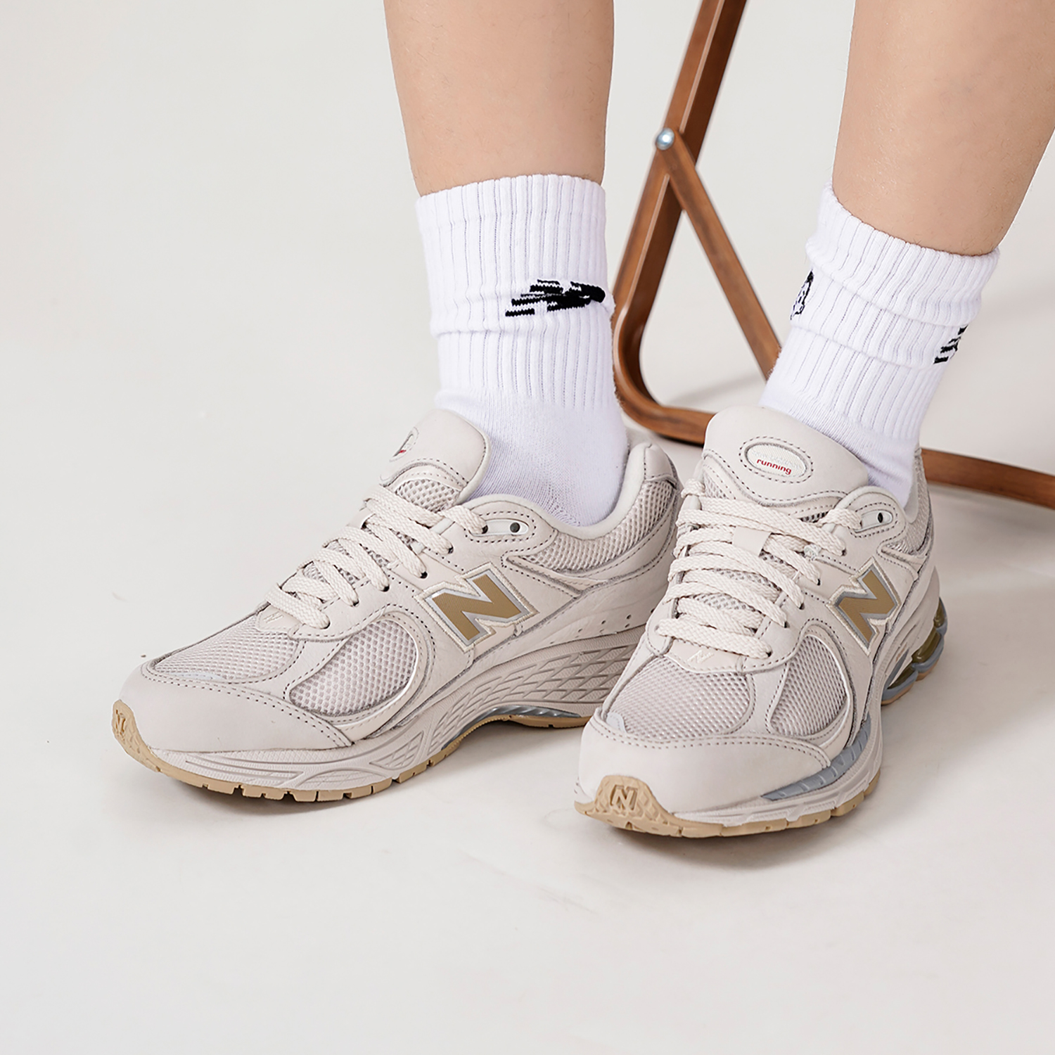 New Balance 2002R "White Beige" (полнота: D) - вид 9