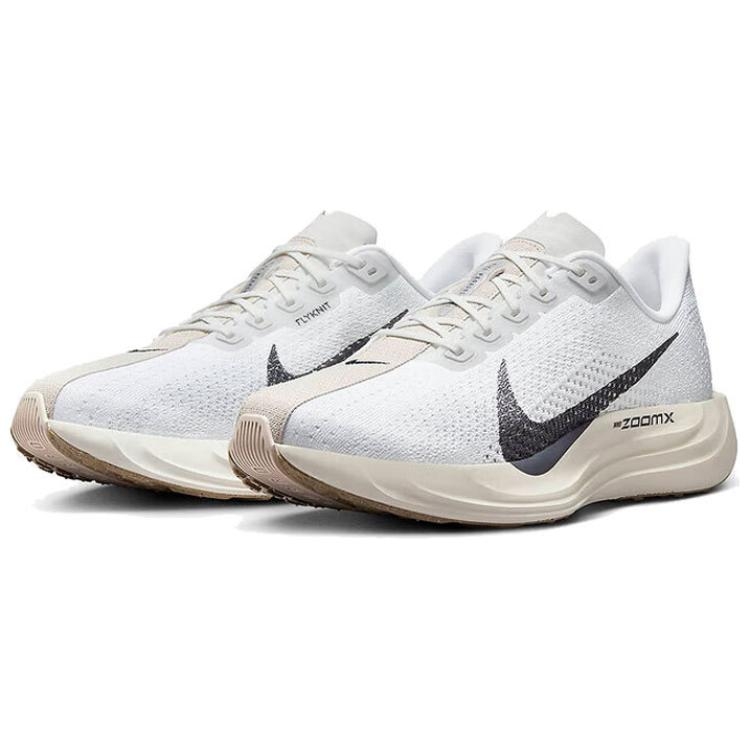 Nike Air Zoom Pegasus Plus 'Sail Orewood Anthracite' - вид спереди