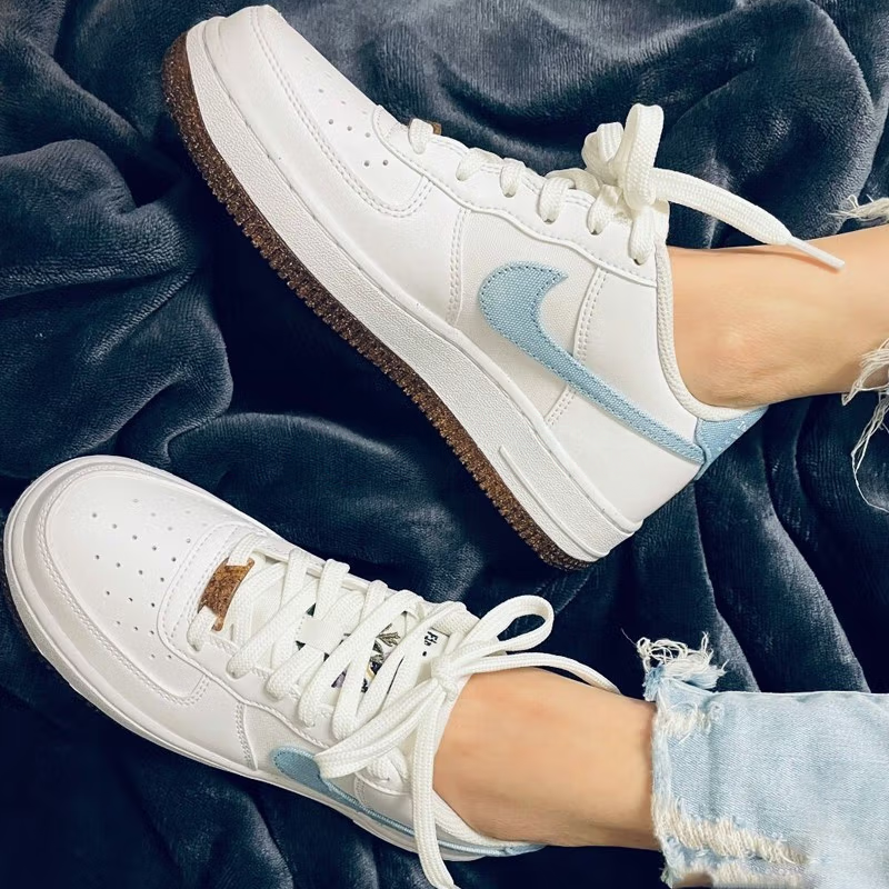 Nike Air Force 1 LV8 1 - вид с внутренней стороны